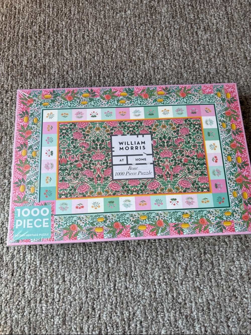 William Morris Rose 1000-Piece Jigsaw Puzzle - Pink & Green